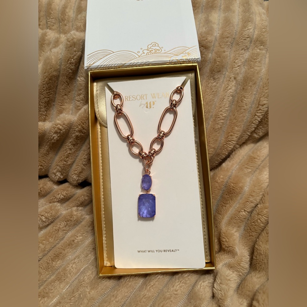 Bp Resort necklace ✨